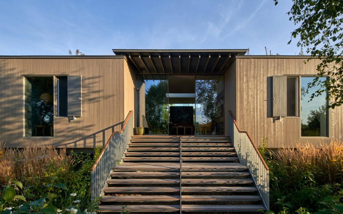 March House / Knox Bhavan Architects